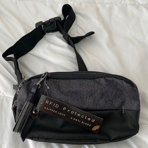 RFID New SHERAPANI Waist/ Hip Pac Travel